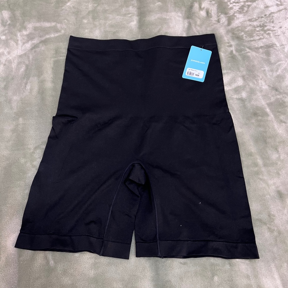 Yummie High Waisted Shaping Short (NWT)